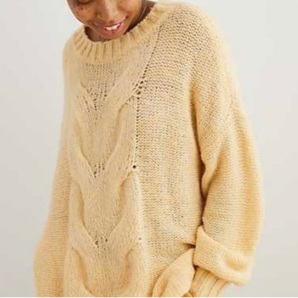 Aeire Oversized sweater pale yellow